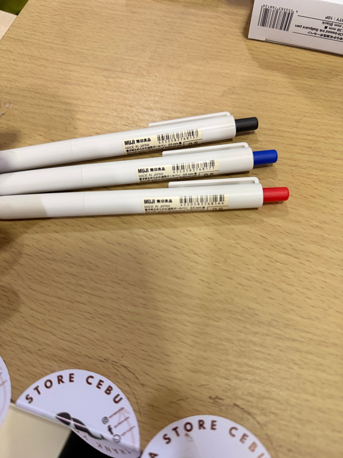 Smooth Writing Ballpoint Oil Based Pen